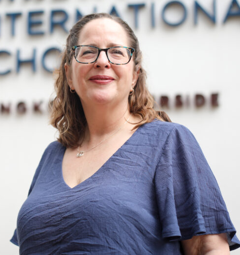 Dr Eowyn Crisfield